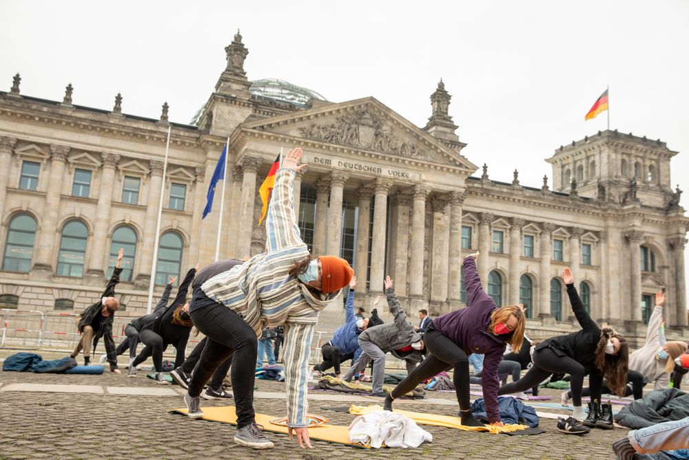 C2C NGO: Gestalte kreislauffähig. Produziere gesund. Denke positiv